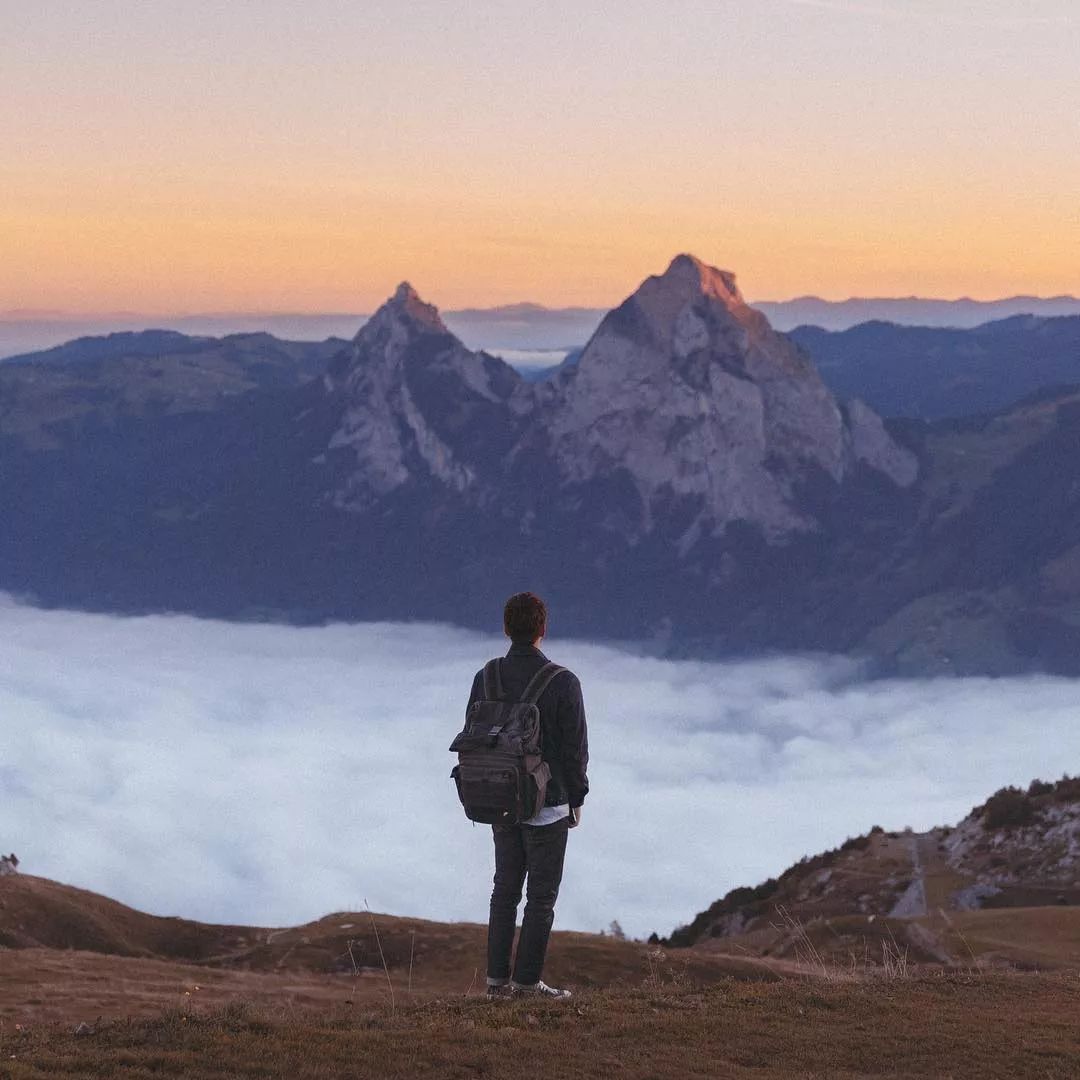 背影|色卡|旅途_新浪新闻