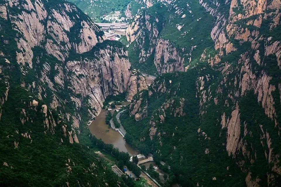 去年今日新装上阵,野三坡龙门天关官帽山全新开放一周年