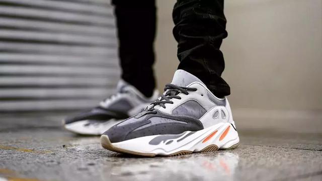 yeezy 700 wave runner store list