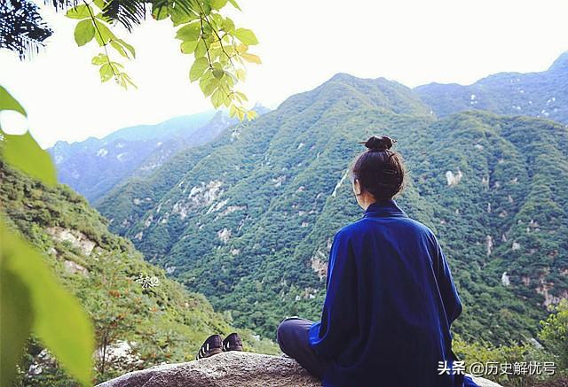 拒,写下一首千古奇诗,被誉为史上最毒妇人心"女道士"一词听闻倍感释然