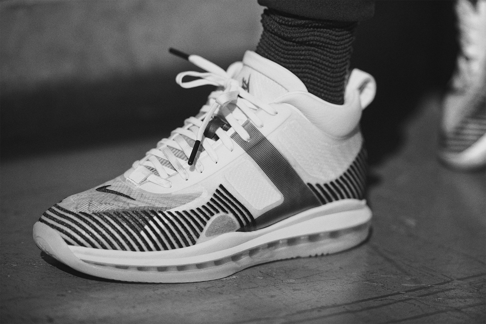 蝉翼鞋面全掌气垫全新johnelliottxlebronicon你打几分