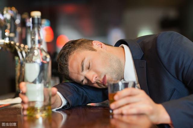醉酒后的这些行为暴露了你的真实性格！你属于哪一种呢？