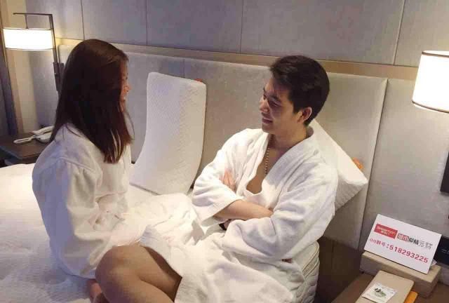 情侣住酒店为何客房大妈建议别住情侣套房回答不太安全