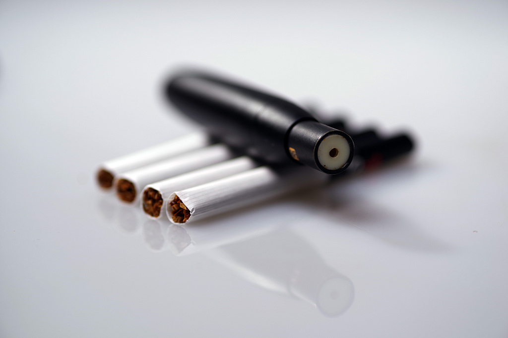 电子烟监管报告发布 杜绝向不满18岁的未成年人出售电子烟