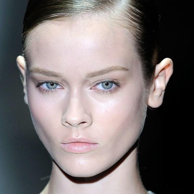 高清镜头下你的妆还ok吗跟超模学化妆3步拥有无懈可击冷峻脸