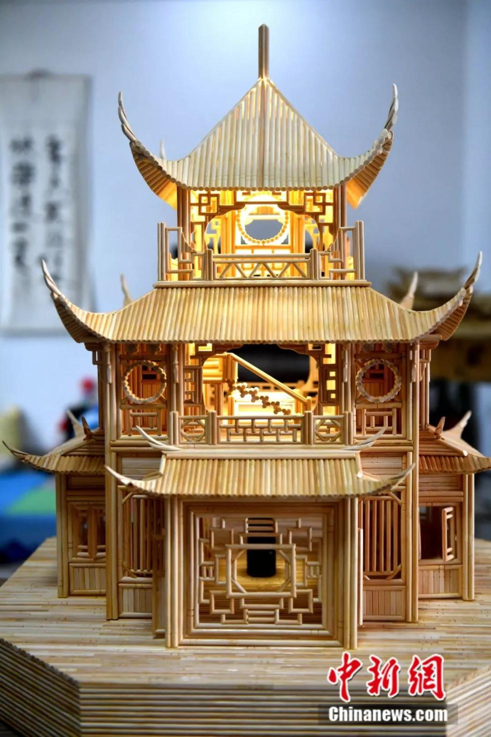 当过群演断过手指他用5200跟筷子搭古建筑模型吸粉无数