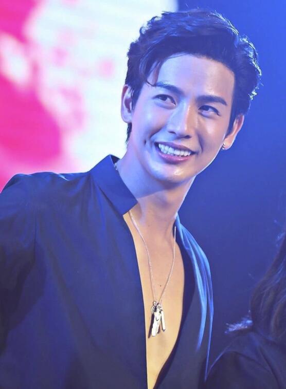 泰星push自曝被粉丝认错:谢谢找我合影,但我真不叫王一博