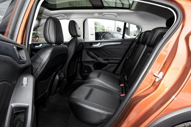 加高版福克斯很好开吗？福克斯Active值不值得买