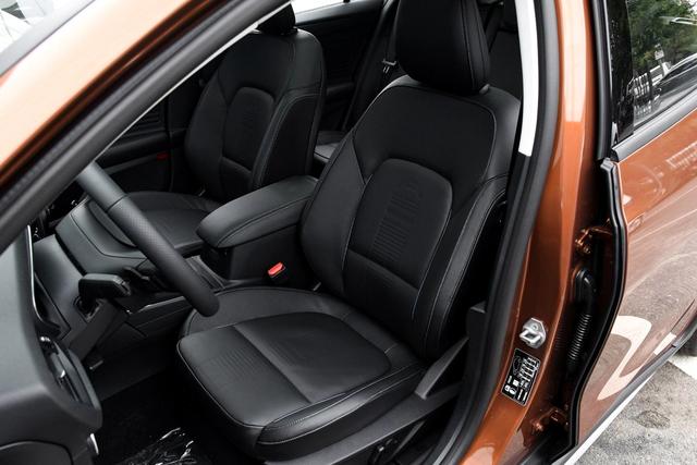 加高版福克斯很好开吗？福克斯Active值不值得买