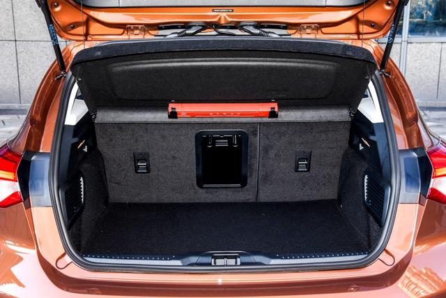 加高版福克斯很好开吗？福克斯Active值不值得买