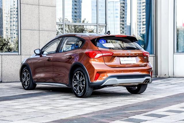 加高版福克斯很好开吗？福克斯Active值不值得买