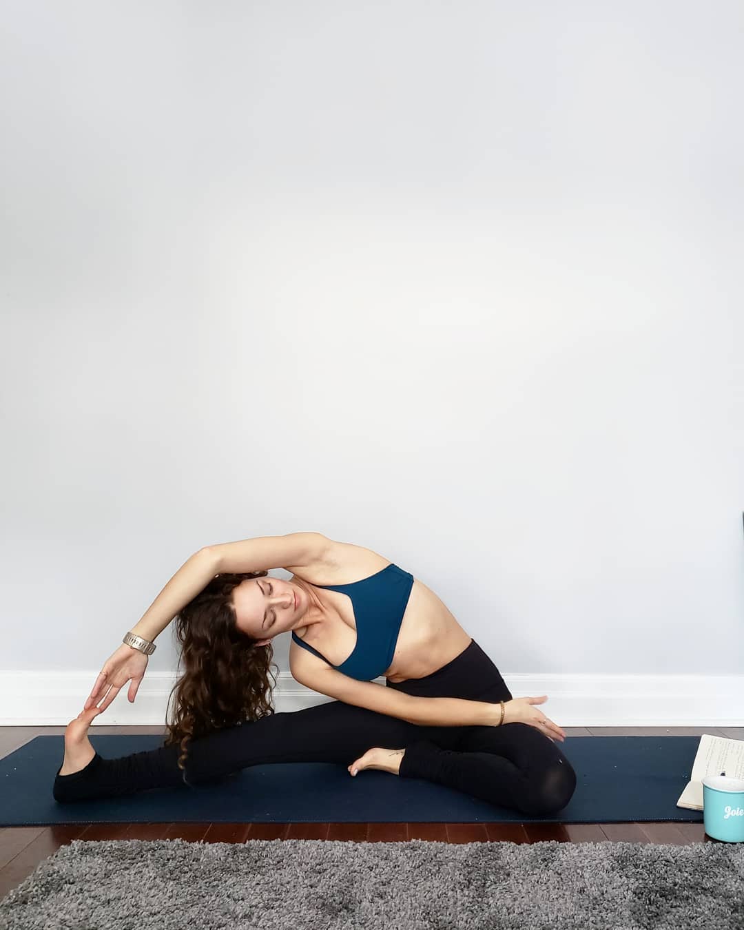 瑜伽垫|体式|郑爽_新浪新闻