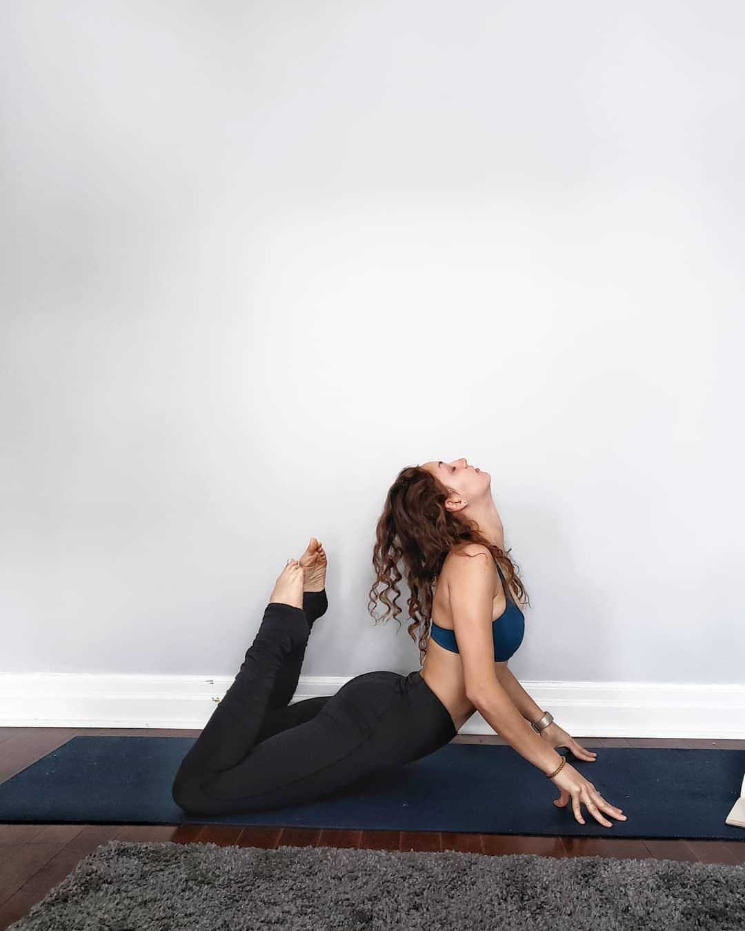 瑜伽垫|体式|郑爽_新浪新闻