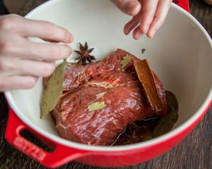 干果机不仅能做水果干还能做出正宗的内蒙牛肉干可别浪费了