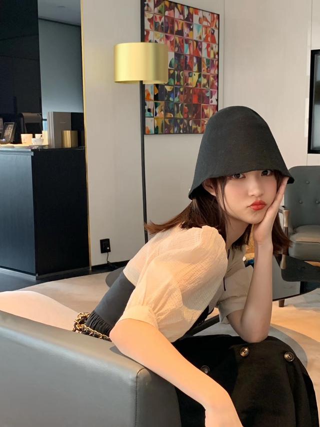 王思聪前女友雪梨怒怼粉丝送福利反被冤枉坑粉发长文表露心声