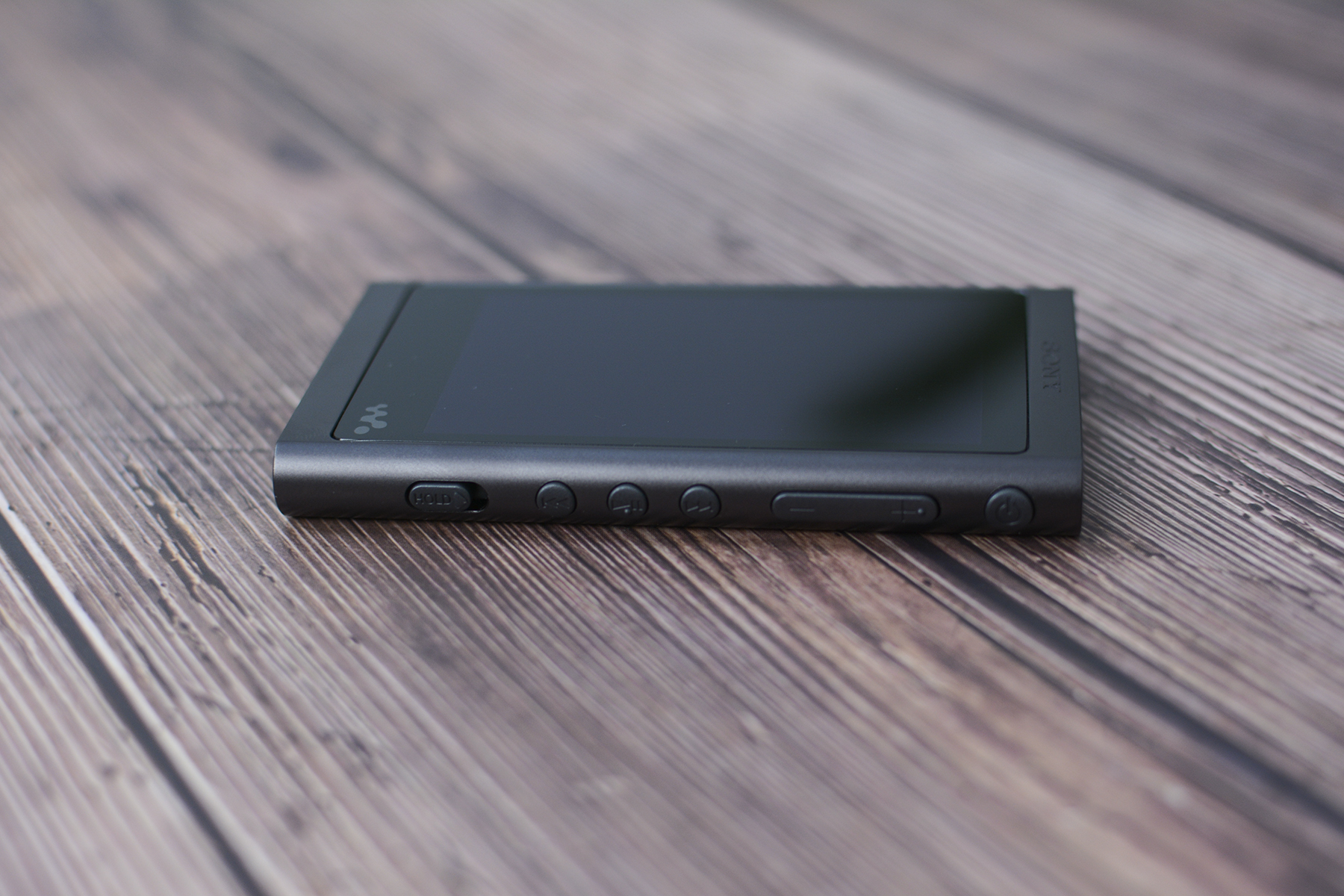 小巧机身时尚感十足  索尼nw-a55播放器图赏