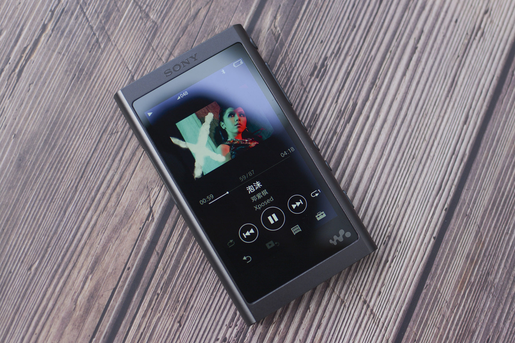 小巧机身时尚感十足  索尼nw-a55播放器图赏