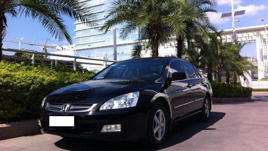 7.5代本田雅阁安全气囊突然自爆,驾驶员遭飞出物割伤动脉重伤|聚闻