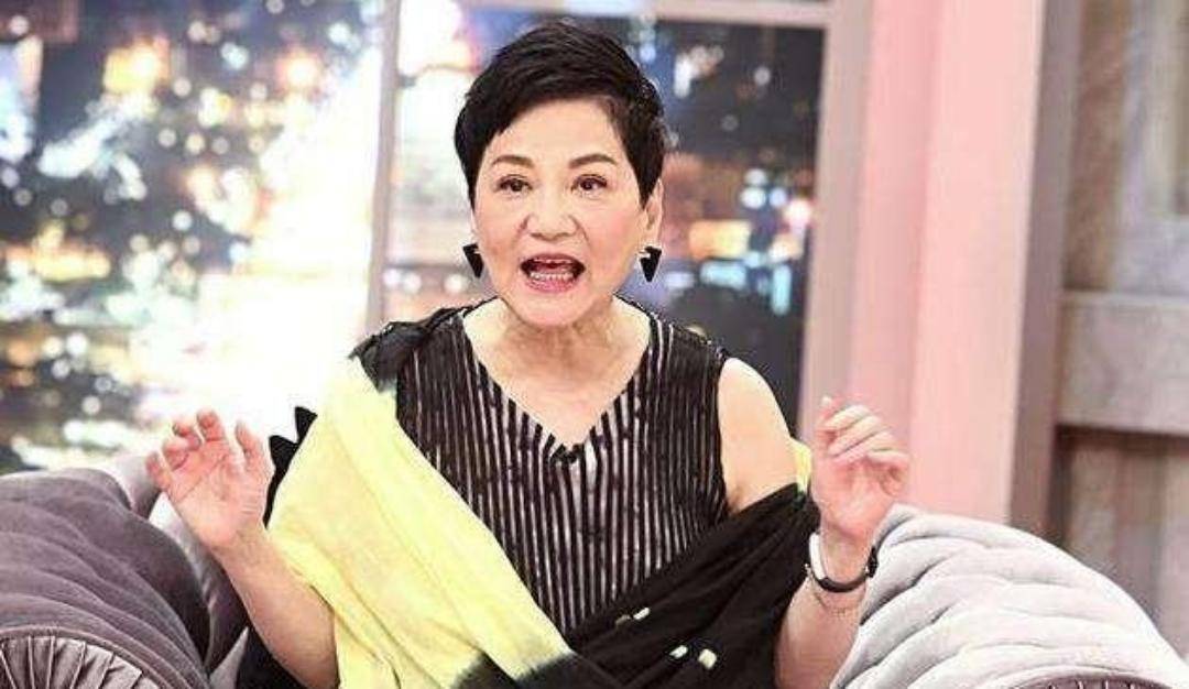 她是台湾主持一姐,经历两段婚姻,如今71岁获金钟奖终身成就奖|张小燕