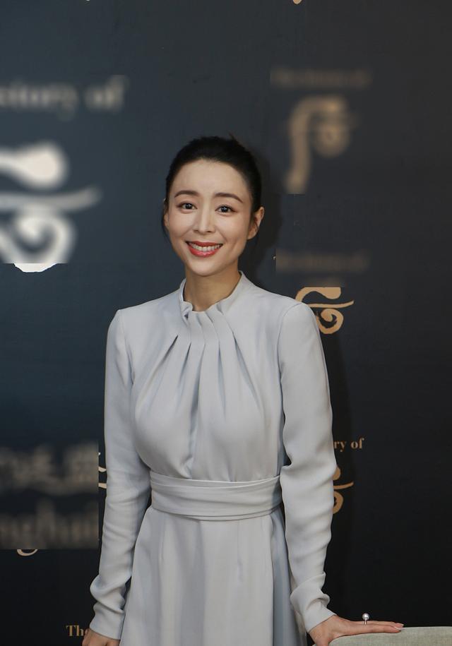 韩国唯一一个以气质打败国内女星的她,今年48岁国内大妈都知道她