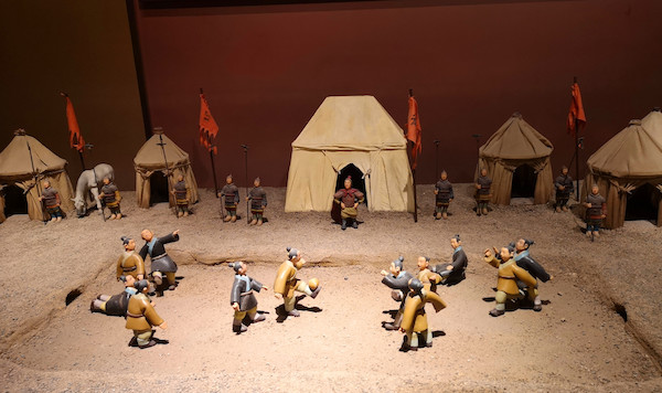 军营蹴鞠复原 叶克飞 图蹴鞠在中国历史上的发展进程,几乎与整个中国