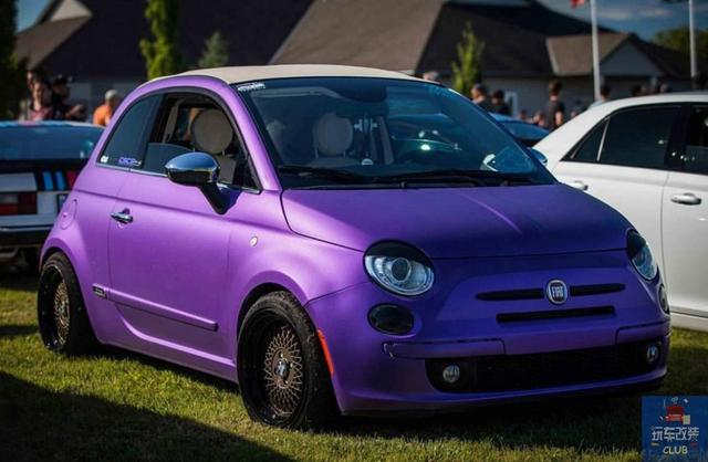 一辆"极具小资情调"改装"磨砂紫涂漆"的菲亚特500c!-新浪汽车