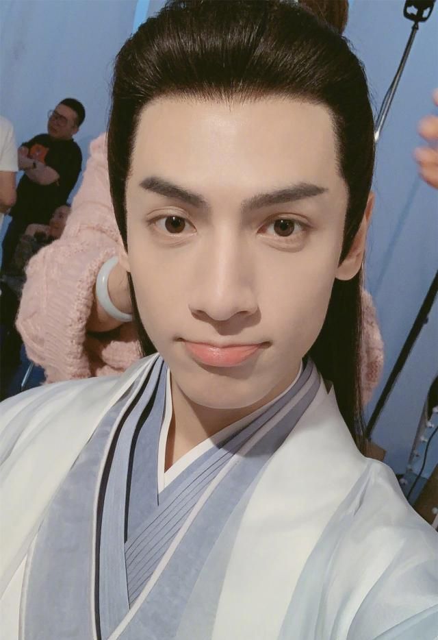 看来论古代男子好看与否,除了颜值还得靠发型啊,有须发型显得人帅气