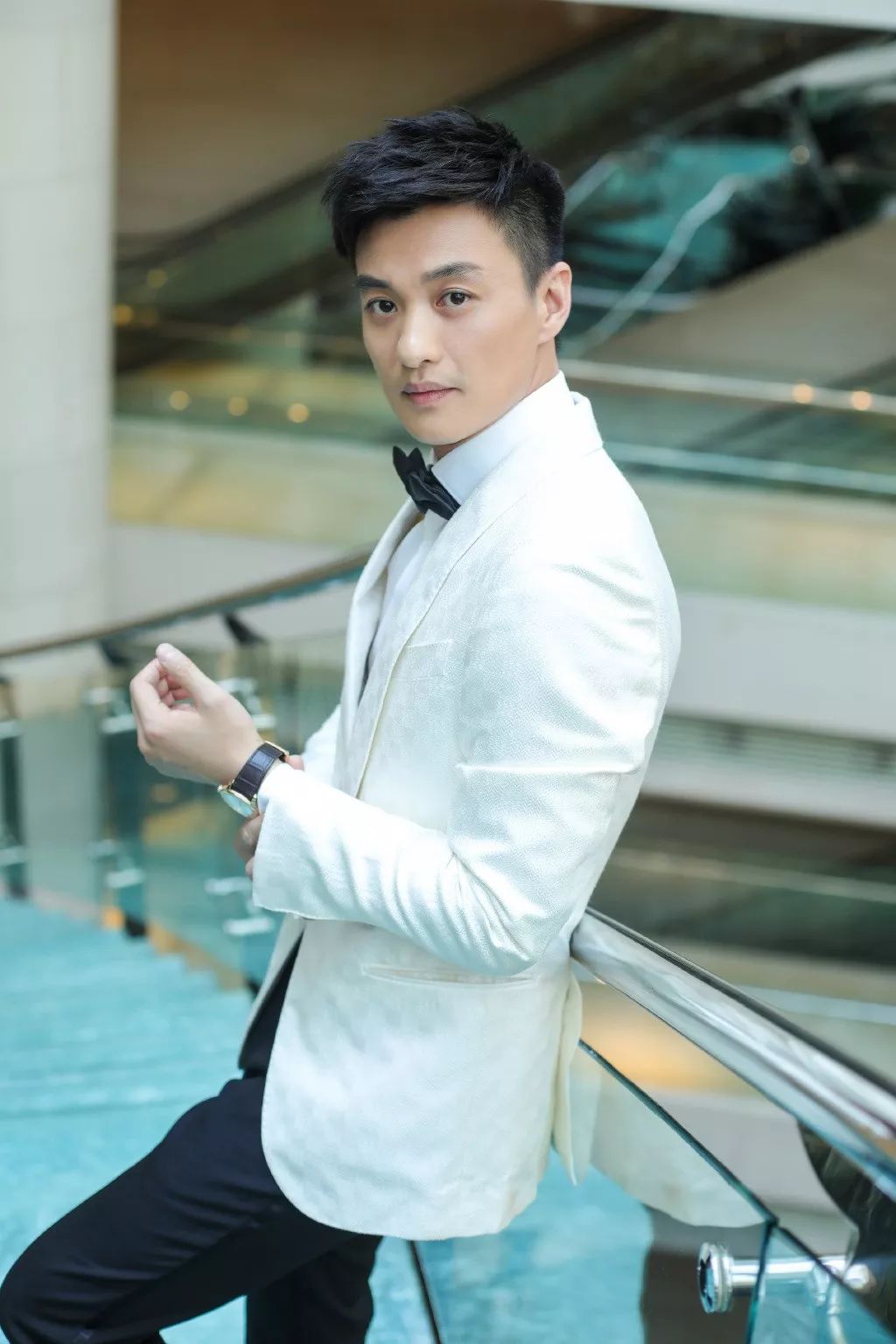 正文  电影《我的野蛮女掌门》,主演:于莎莎,王多多,杨政,李奎,王义钦