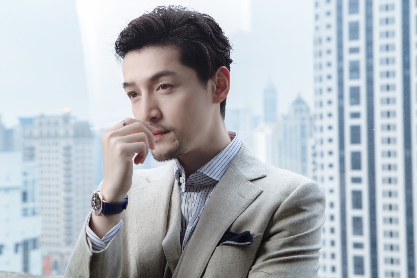 高颜值男星留胡须:胡歌变文艺,千玺更有男人味,陈伟霆更帅气|胡子|小