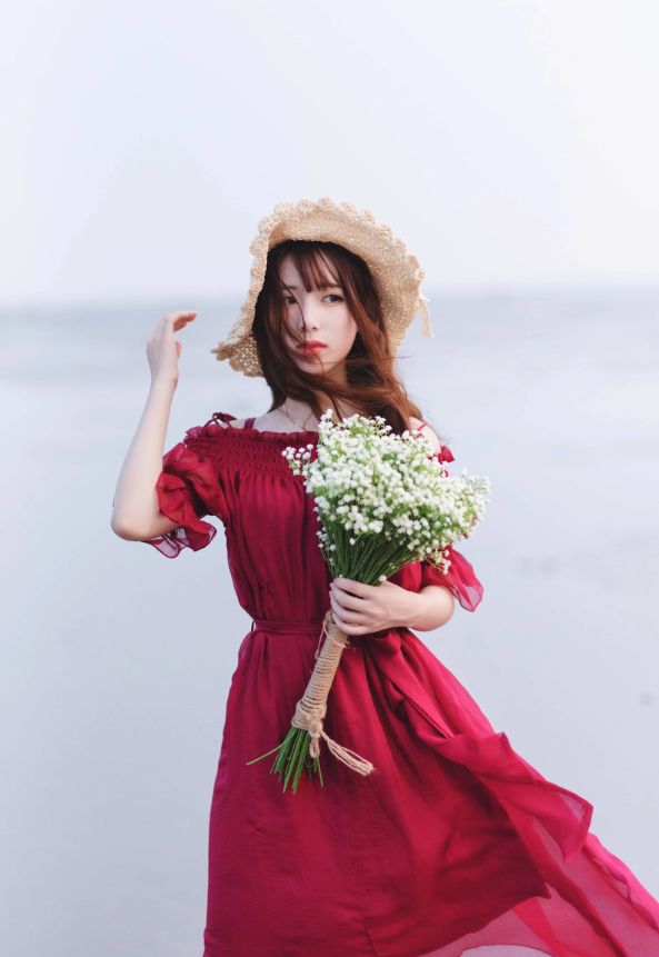 别比剪刀手啦,12个经典的旅行拍照姿势,分分钟拍旅行美照|姿势|经典|镜头_新浪新闻