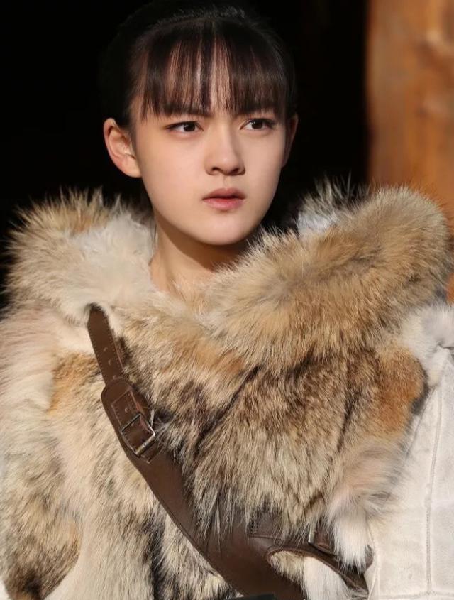 一枚可爱的小花,文淇清新脱俗,美出新境界|文淇|谢雨霏|女孩_新浪新闻