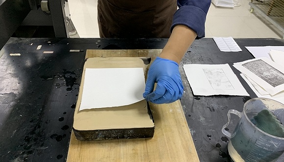 失传近半世纪的石印技艺回来了五大印刷术集结快来了解一下