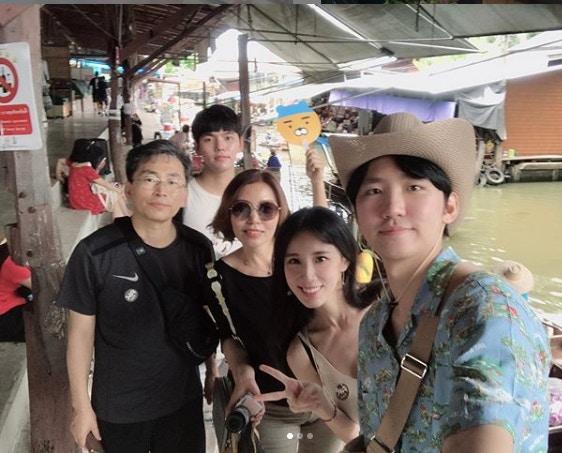 前黑涩会黄乔歆游泰国发福利网友美得很