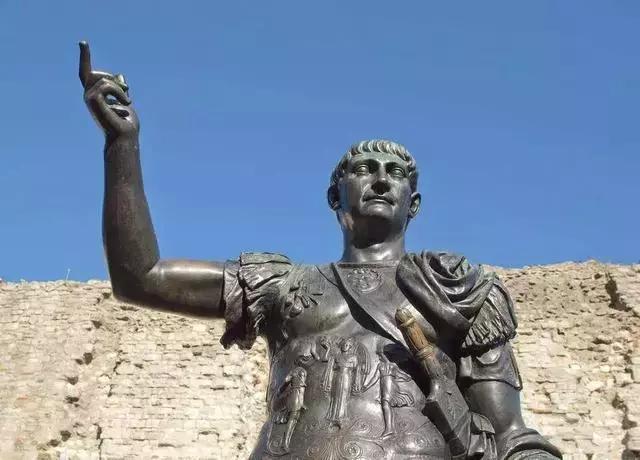 中国朝代大多不到300年,拜占庭为何能屹立千年?有3个关键原因|君士坦