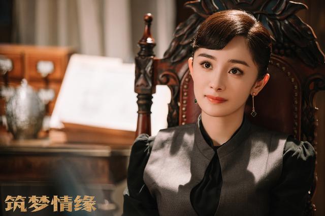 杨幂与赵丽颖的无奈，肖战们羡慕不来