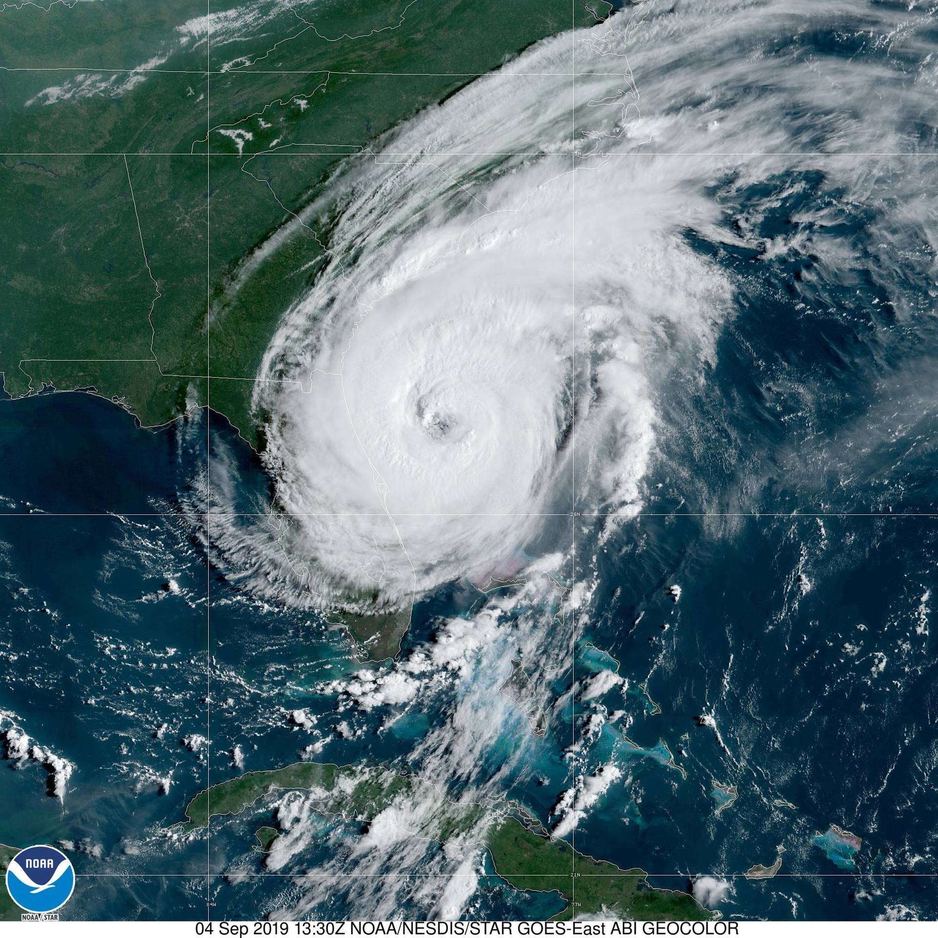 飓风多利安成2019年风王,巨大风眼在太空看去清晰可见