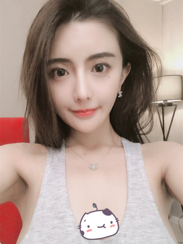 lpl虎牙球王解说直播出事故直播间当场消失网友疯狂截图