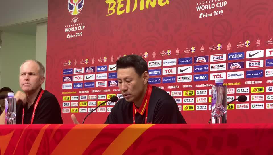 李楠谈篮板球落后21个