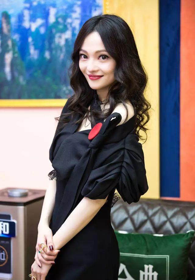 这些歌原唱怎么唱都不火,经过这些歌手翻唱后