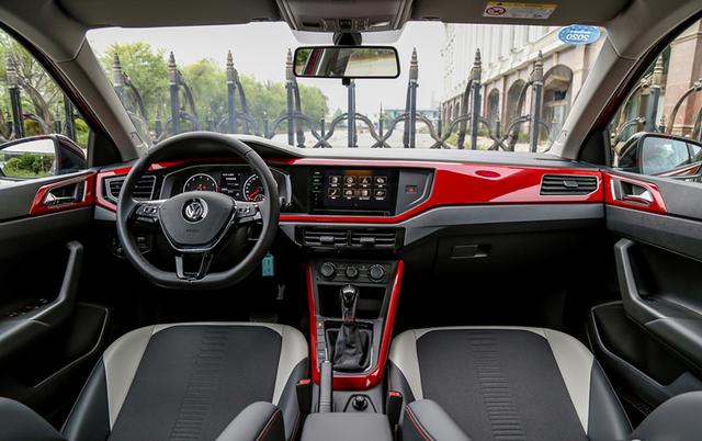 polo plus对比国五飞度,造型和质感兼顾,性价比十足