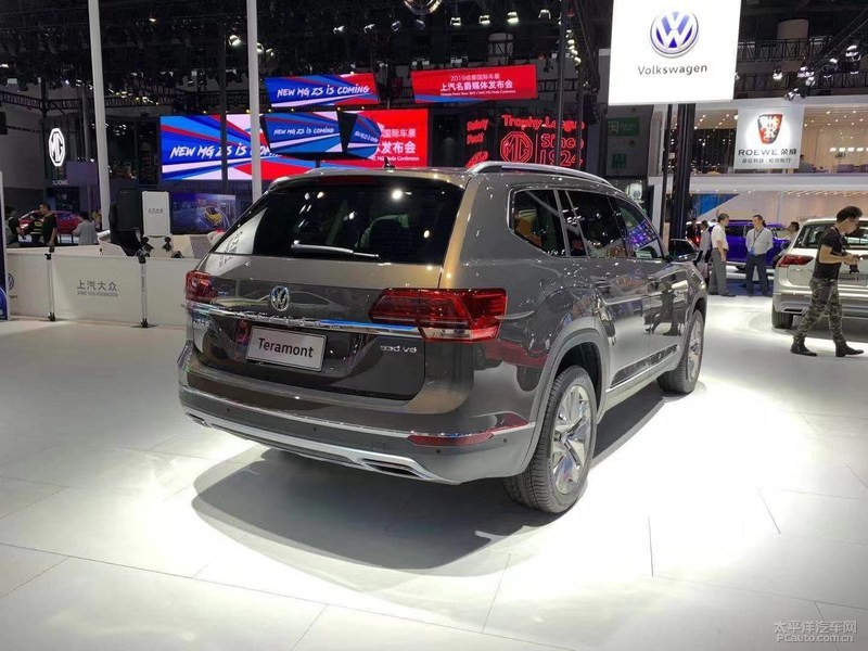 成都车展2020款上汽大众途昂上市售30095059万元