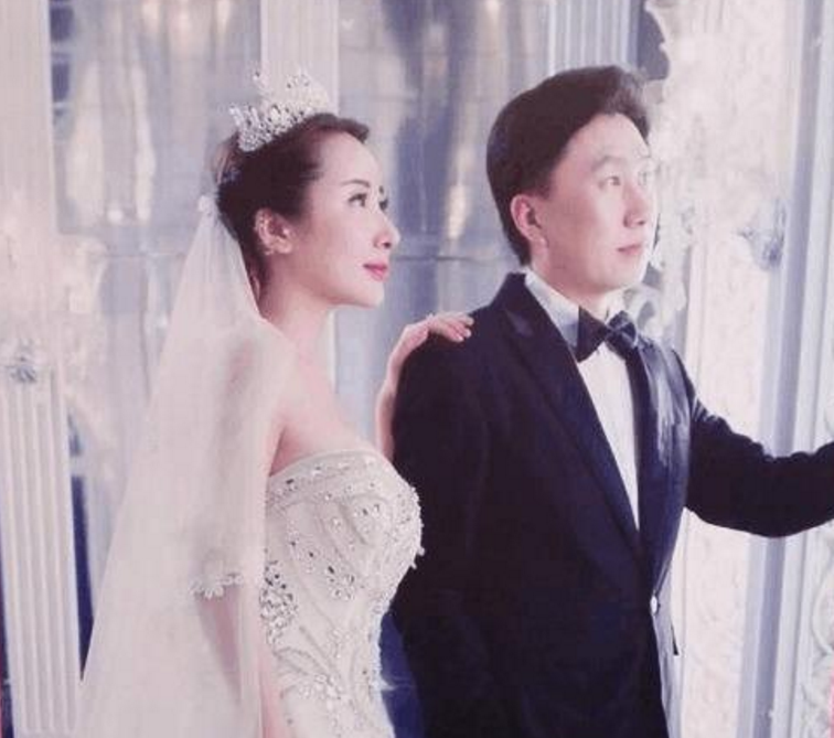 尚媛媛以孟令宇都是本山传媒的演员,两人因合作《乡村爱情》因戏生情