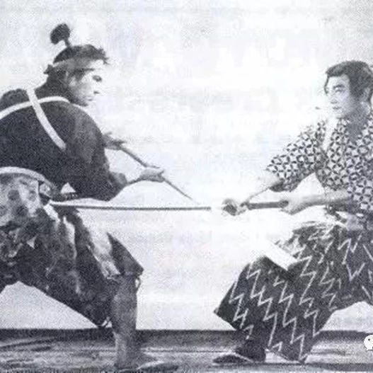 十步一杀人,千里不留行的嗜血利刃——日本刀为何有这么大威力?|武士刀传奇|刀剑|杀人_新浪新闻