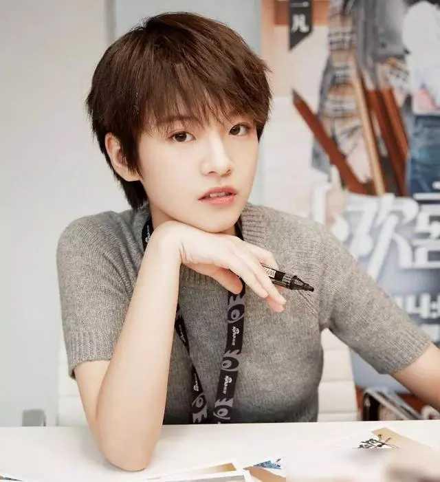 《小欢喜》告诉观众:没钱,何来教育?乔英子这套衣服,全剧最贵