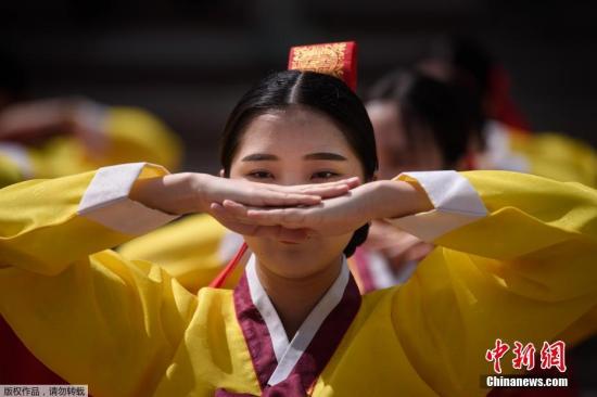韩国幼年人口_童年游戏成梦魇,李政宰新剧隐喻多,韩国人不忘底层寄生虫