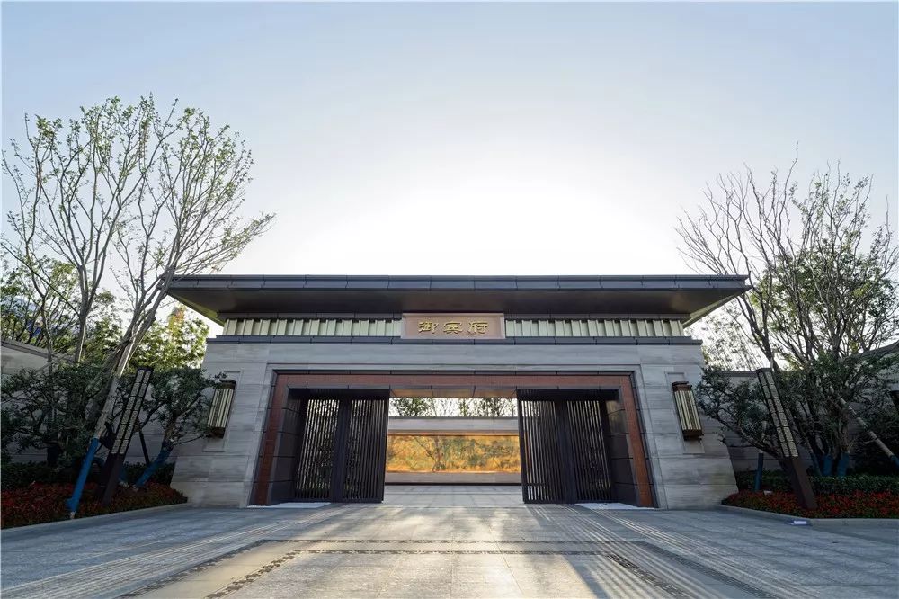 郑州雅居乐61御宾府:中原塔尖院墅的世界视野