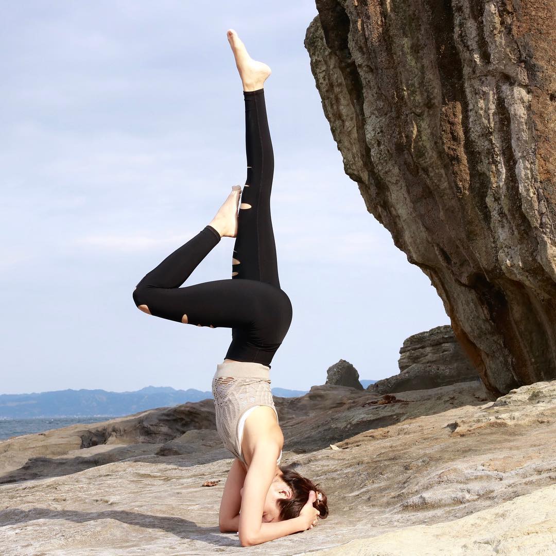 新一代女神宋妍霏衣品可真好粉色t恤搭宽松萝卜裤尽显好身材