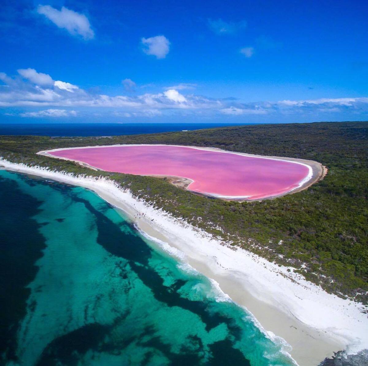 最美湖泊暗藏"杀机",曾一夜夺走百万人性命,如今却成热门景点