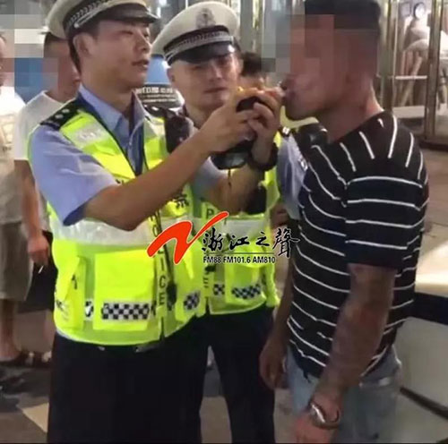 酒驾被查演休克 躺在地上不动 获扣12分 罚款1800元的处罚