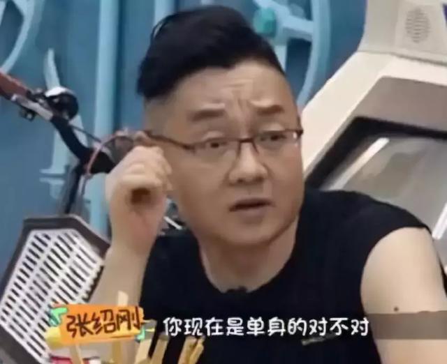 见光死？金晨董又霖曝恋情6天后分手，林允上午曝恋情下午分手